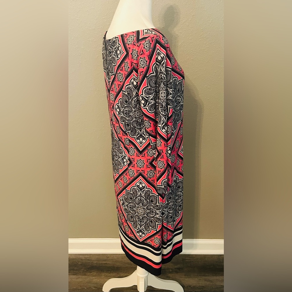 VINCE CAMUTO Pink and Navy Mandala Dress Size 12 Excellent Condition - Picture 5 of 12